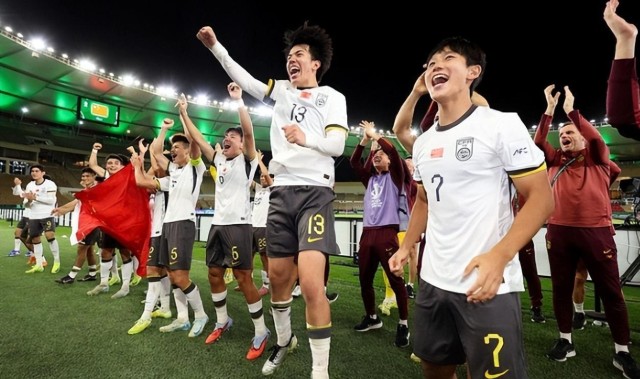 kaiyun-真自信！篮球名嘴大胆预言：U23国足100%夺冠，日本队运气到头了