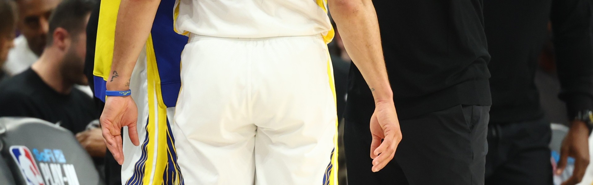 加内特：当库追科三人在附加赛拥抱后 属于勇士的王朝将结束了