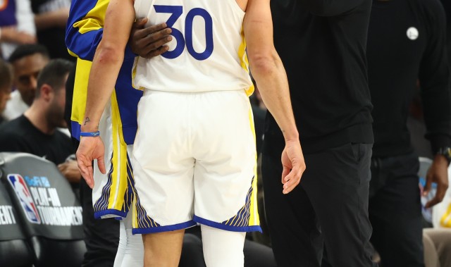 加内特：当库追科三人在附加赛拥抱后 属于勇士的王朝将结束了