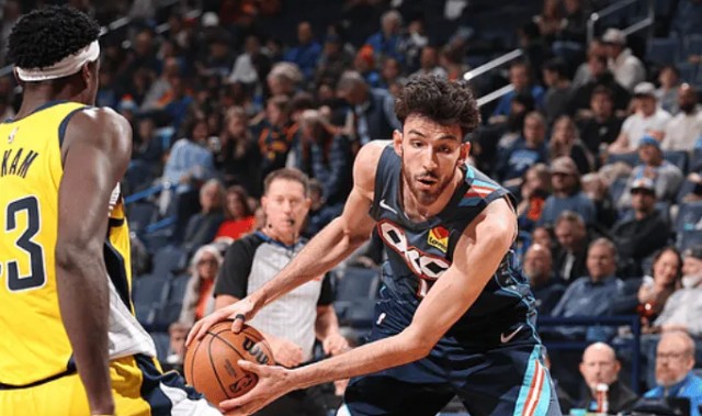 kaiyun-霍姆格伦全场14中8，三分4中2得到25分13篮板3助攻3盖帽