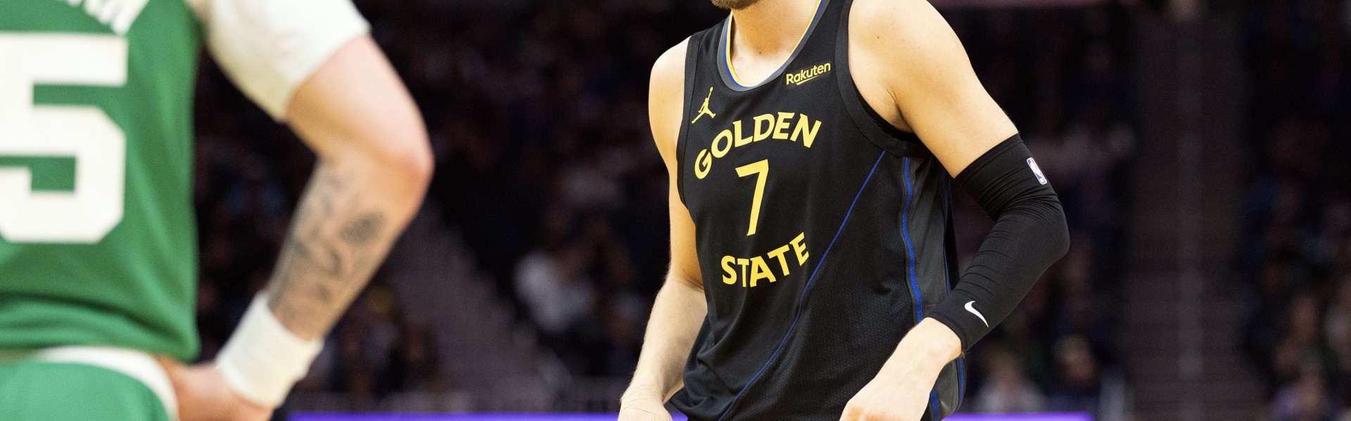 开云官网-湾区电台主持人：不明白为啥在截止日换波津 不知道邓利维咋想的